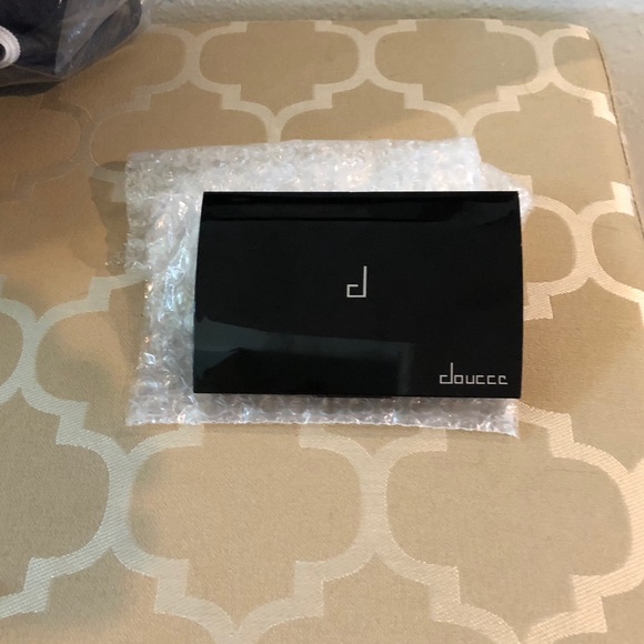 NEW! Douccc Eyeshadow Pro Palette - Picture 4 of 6